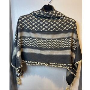 Black and Cream Patterned Fringe Shawl